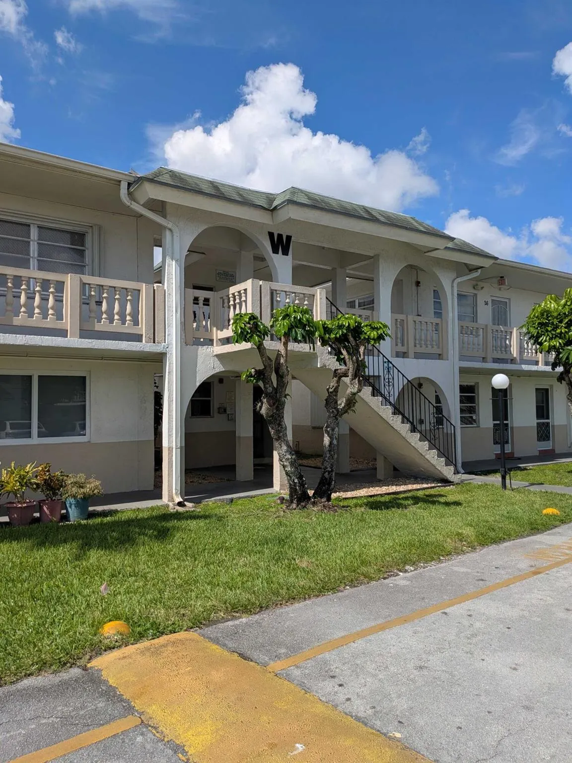 20120 NE 2nd Avenue, #W20