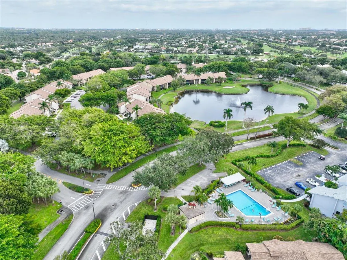 5121 Oak Hill Lane, #423