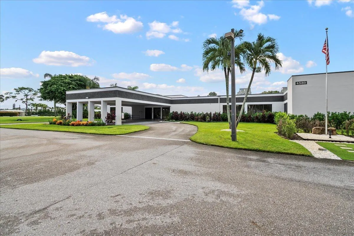 4734 Lucerne Lakes Boulevard E, #302