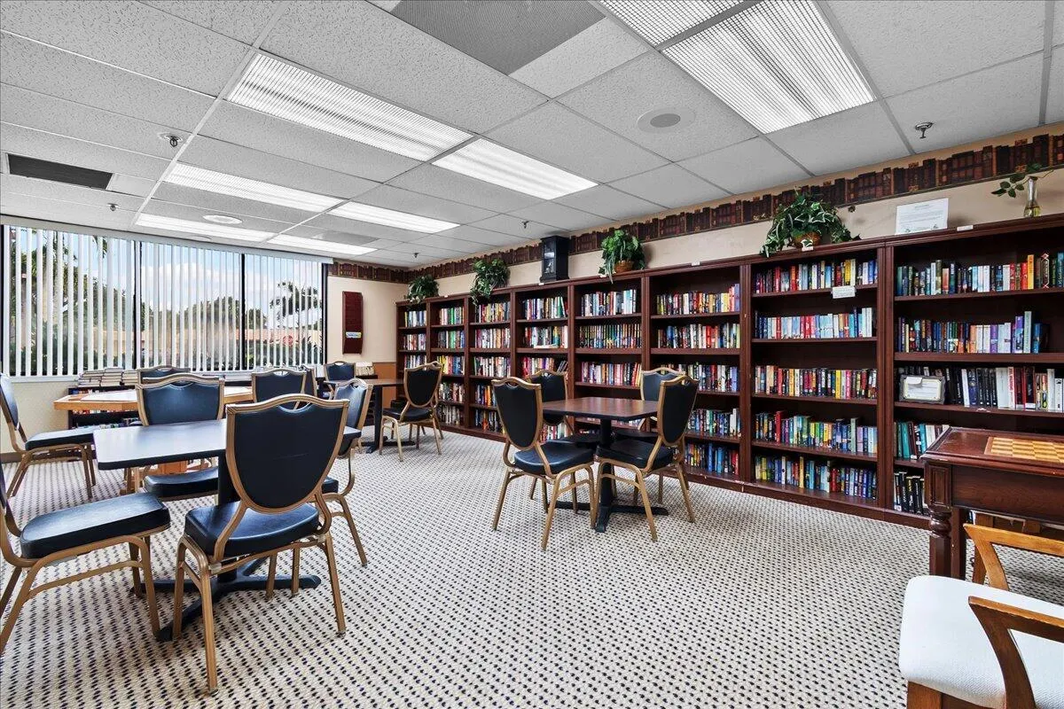 4734 Lucerne Lakes Boulevard E, #302