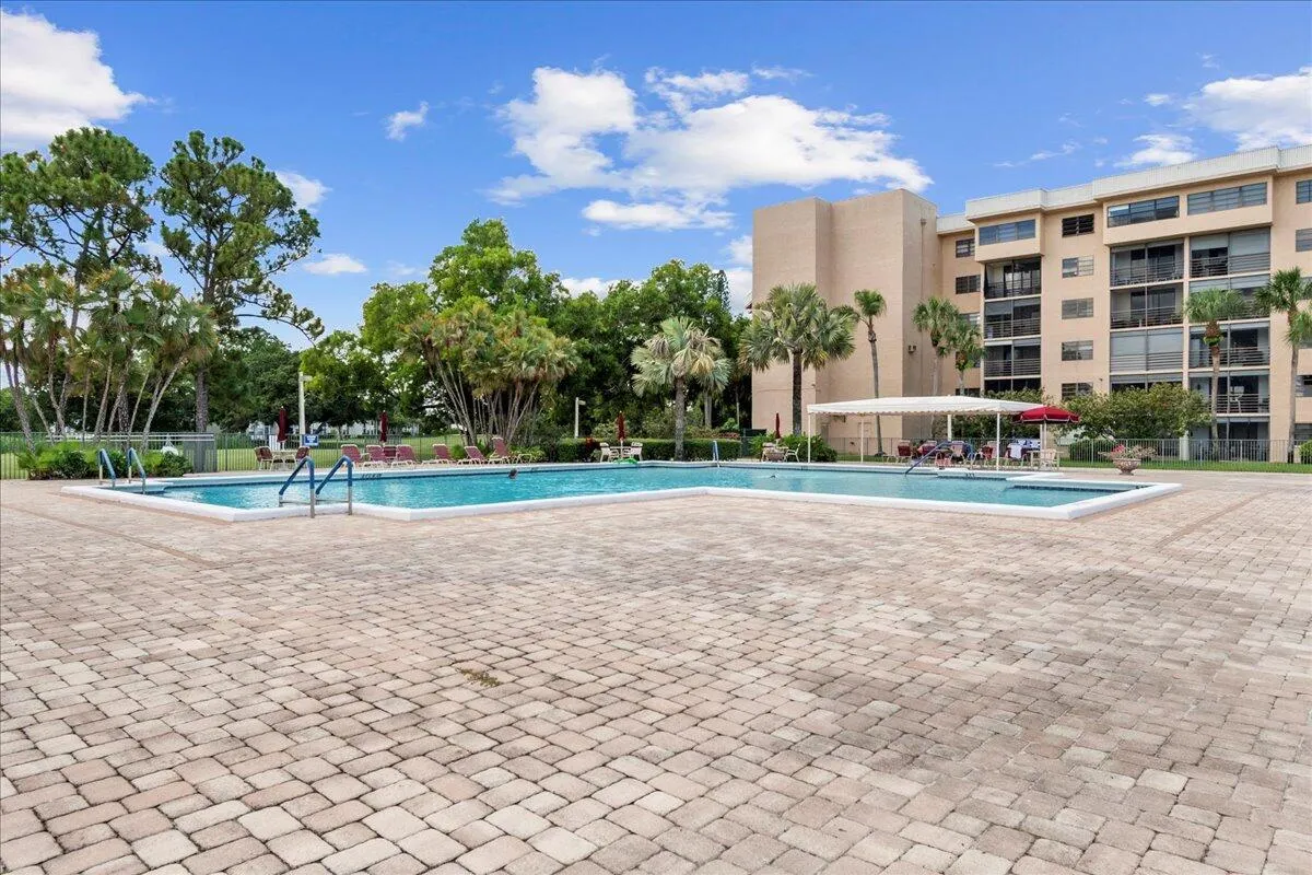 4734 Lucerne Lakes Boulevard E, #302