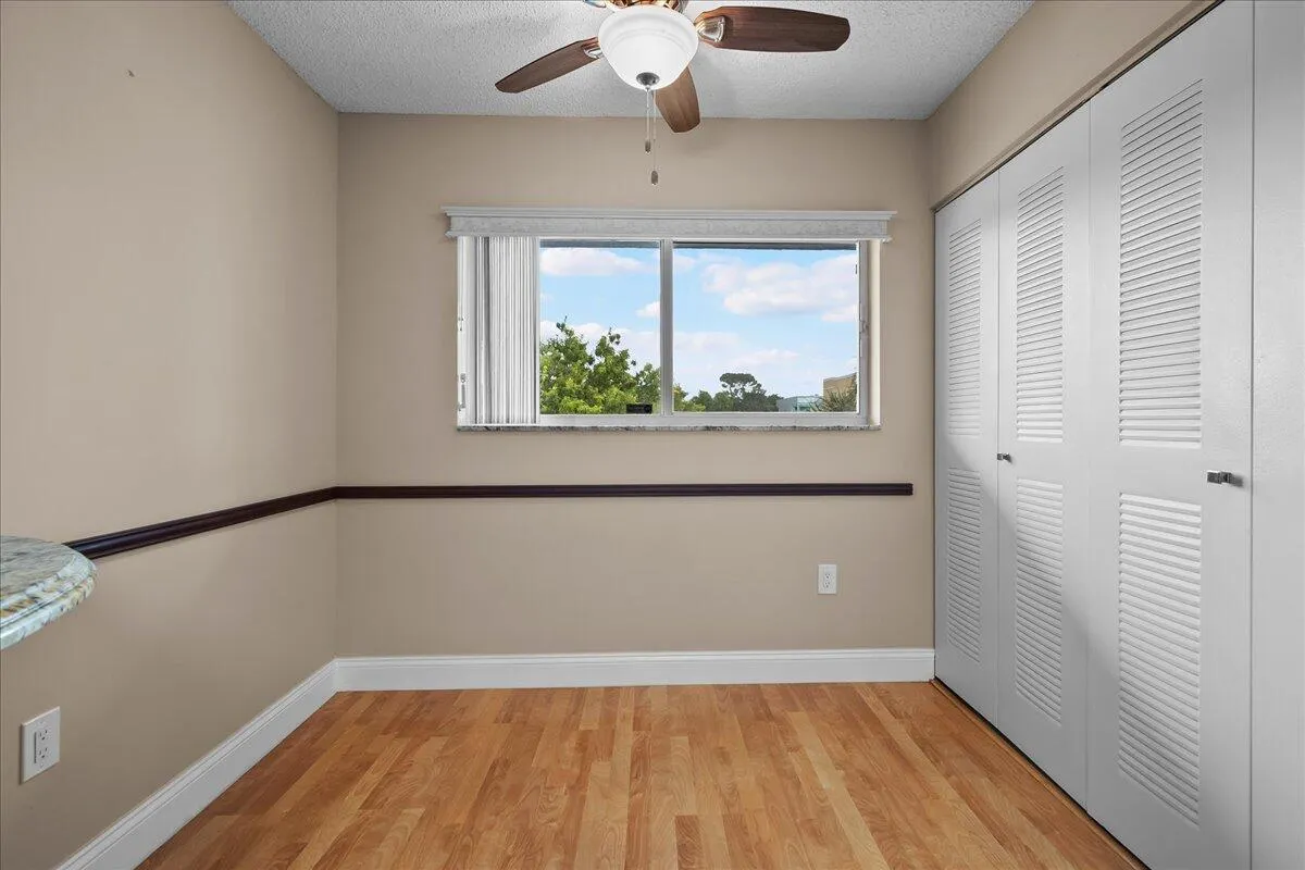 4734 Lucerne Lakes Boulevard E, #302