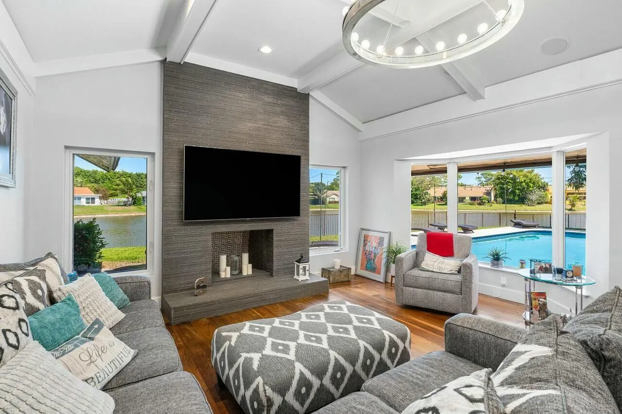 7619 Marbella Terrace