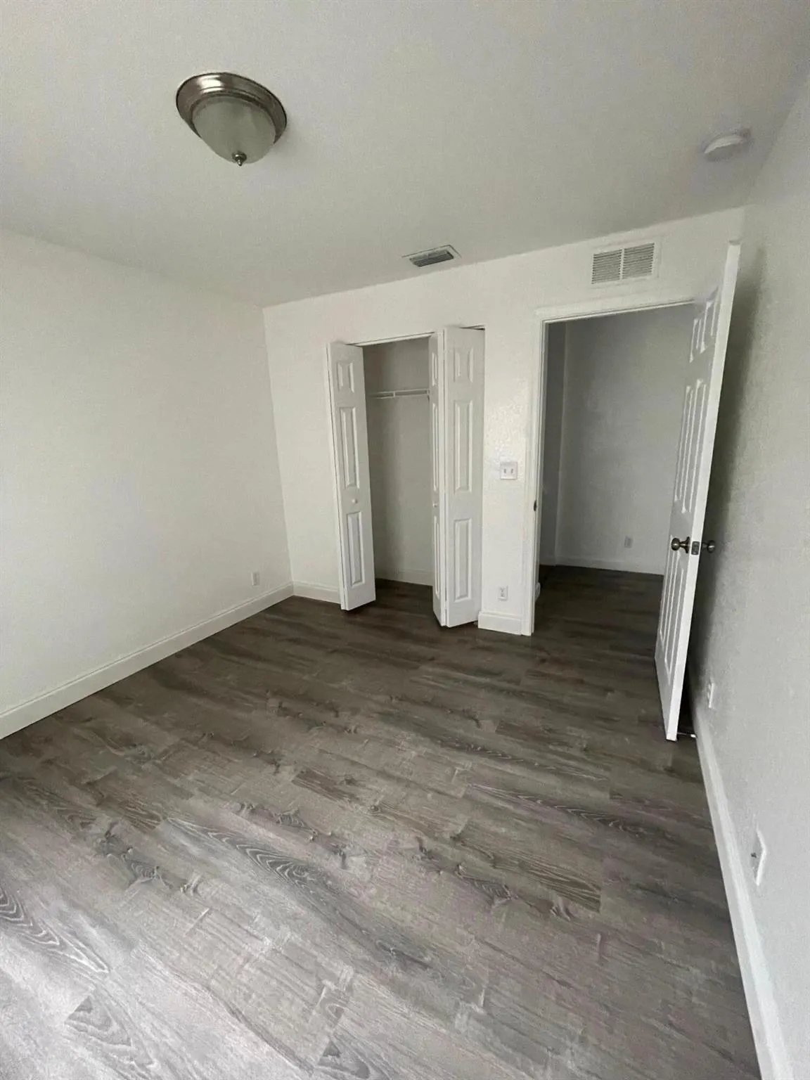 1109 Colonial Palms Way, #1109
