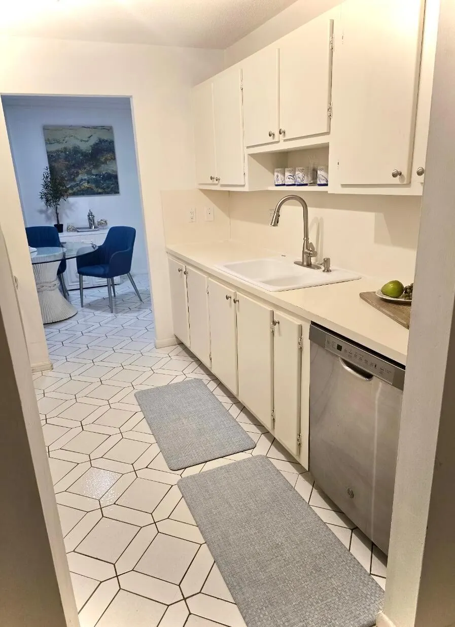 1111 S Ocean Boulevard E, #315