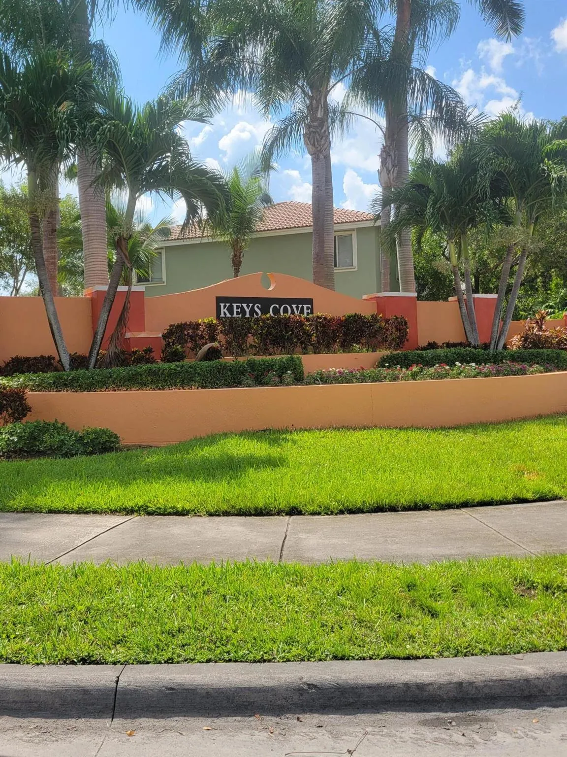 2711 SE 16th Avenue, #102