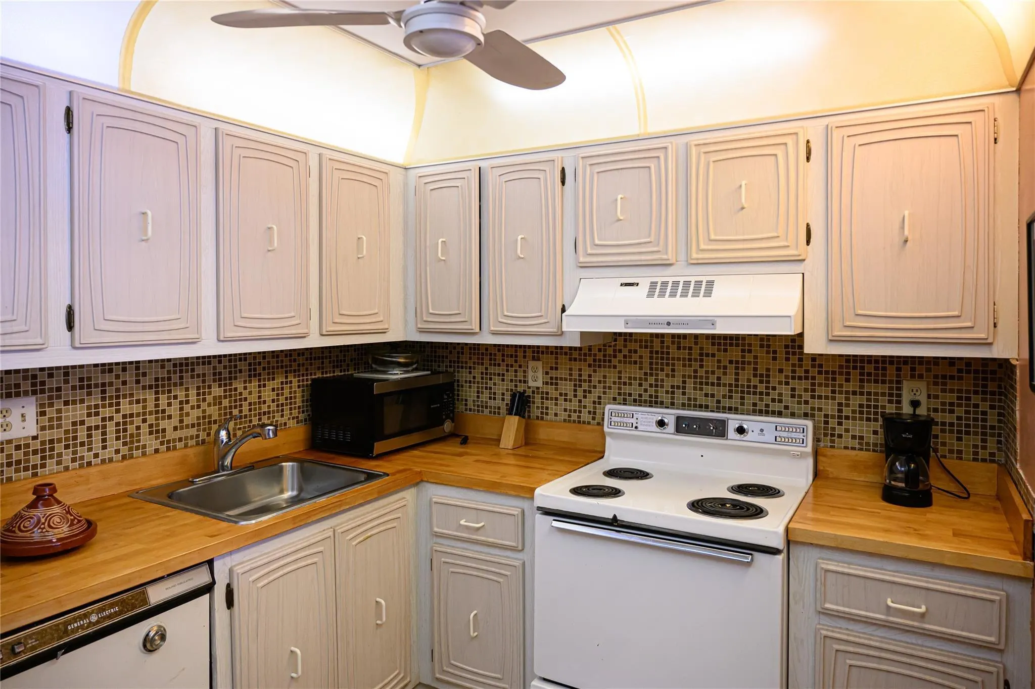 3821 Environ Boulevard, #202