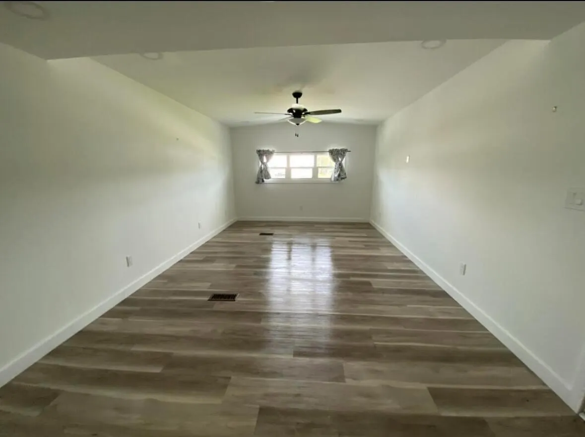 92 NE 15th Terrace
