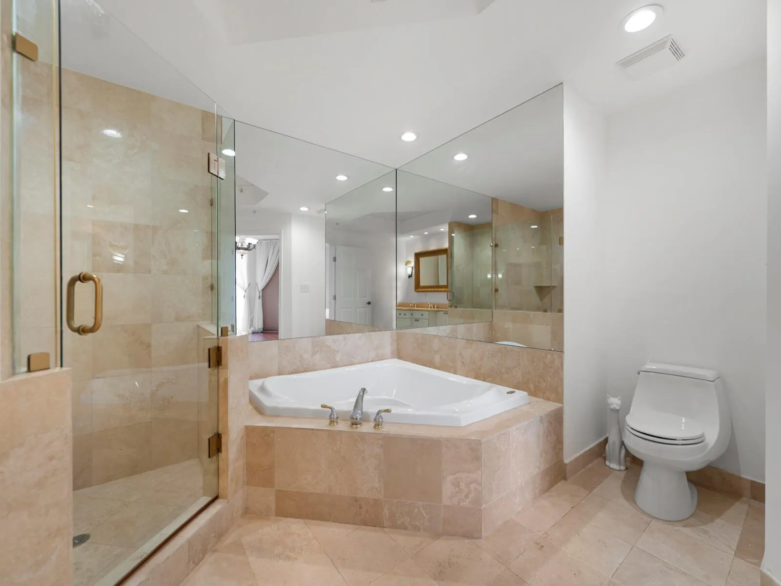 100 S Birch Road, #1604e