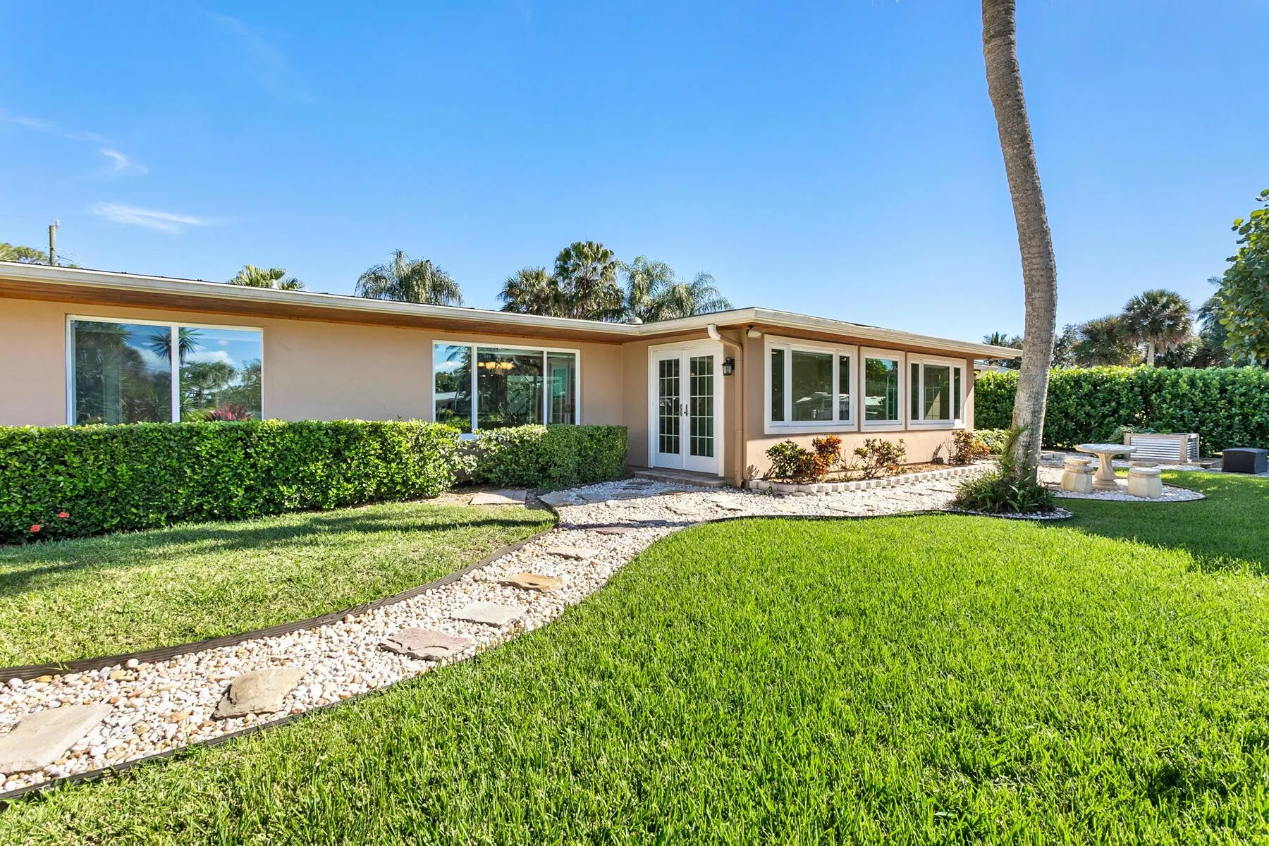 1282 SW Pelican Crescent