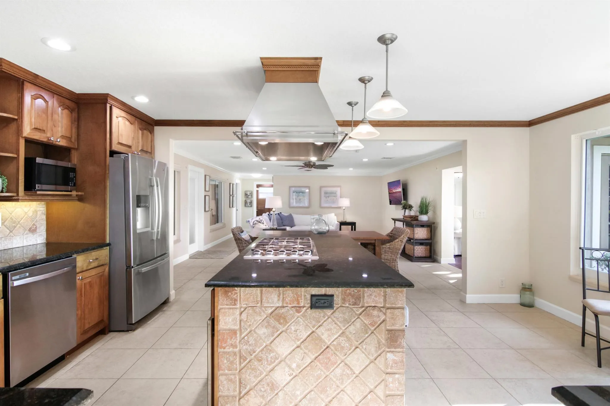 1282 SW Pelican Crescent