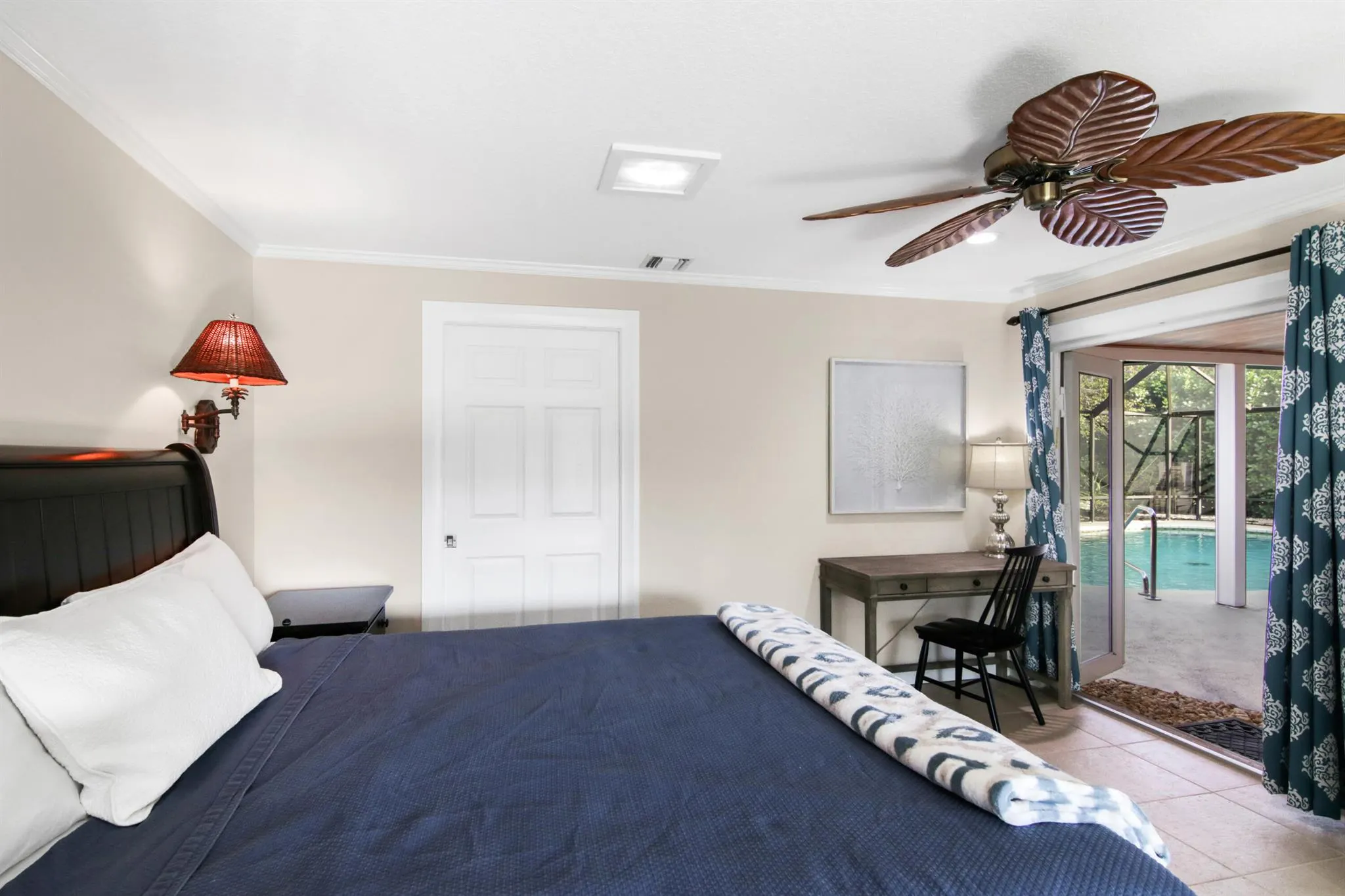 1282 SW Pelican Crescent