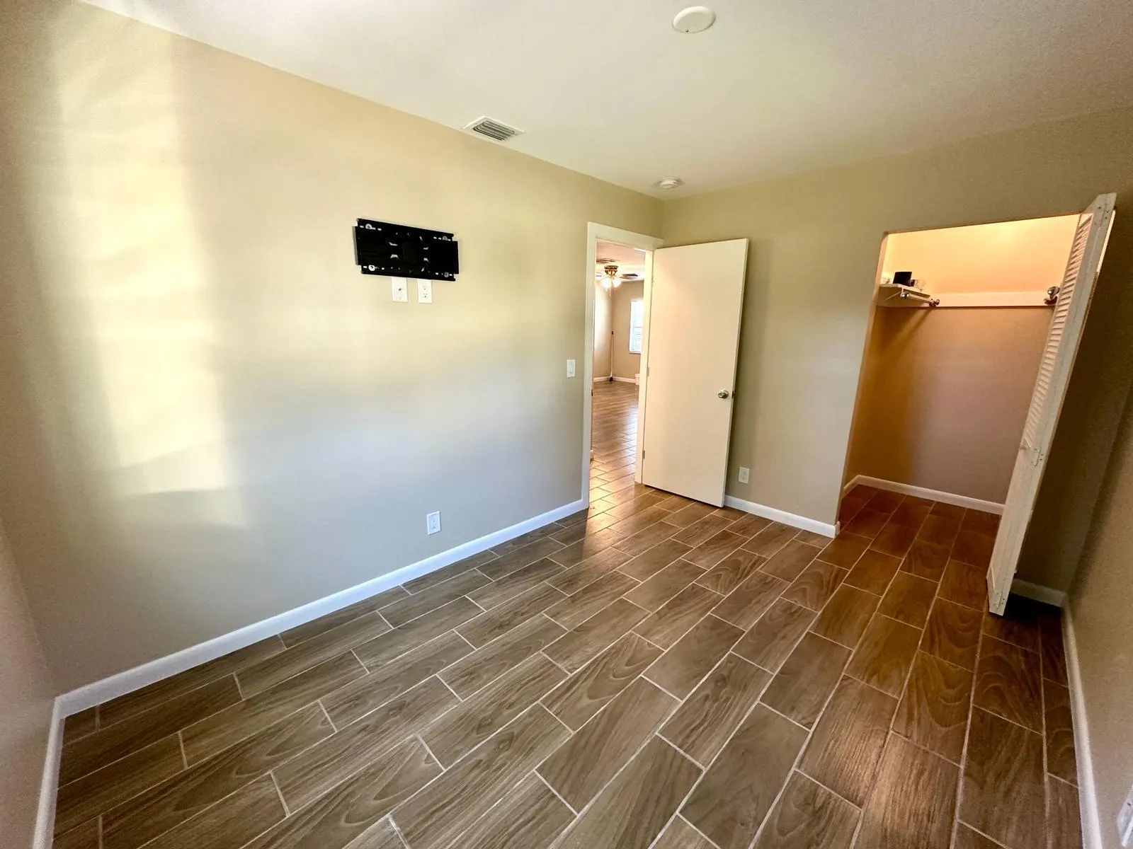 9162 Sunrise Drive