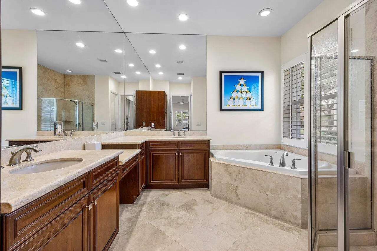 11952 Fox Hill Circle
