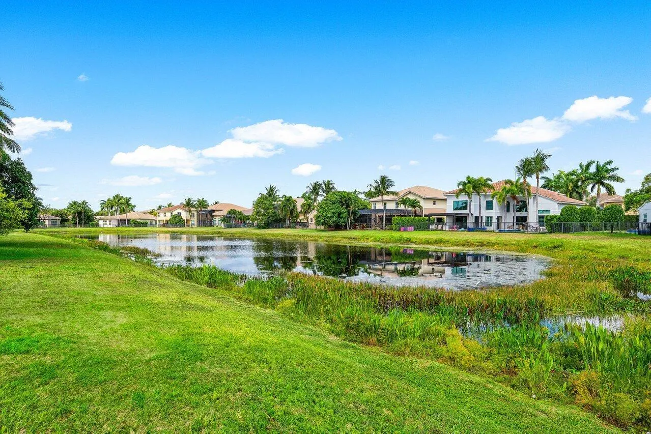 11952 Fox Hill Circle