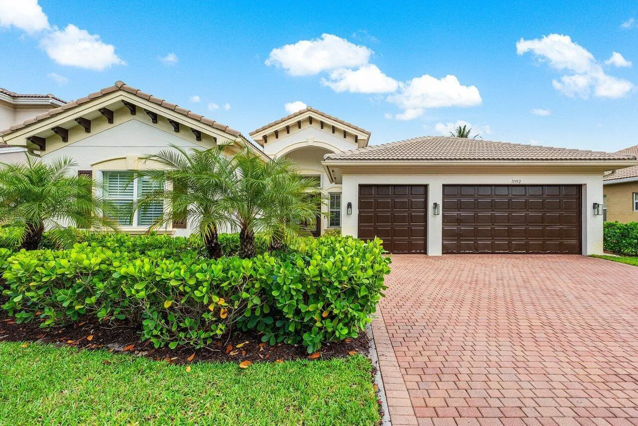 11952 Fox Hill Circle