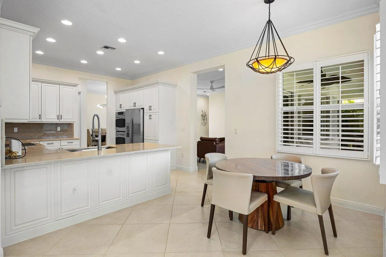 11952 Fox Hill Circle