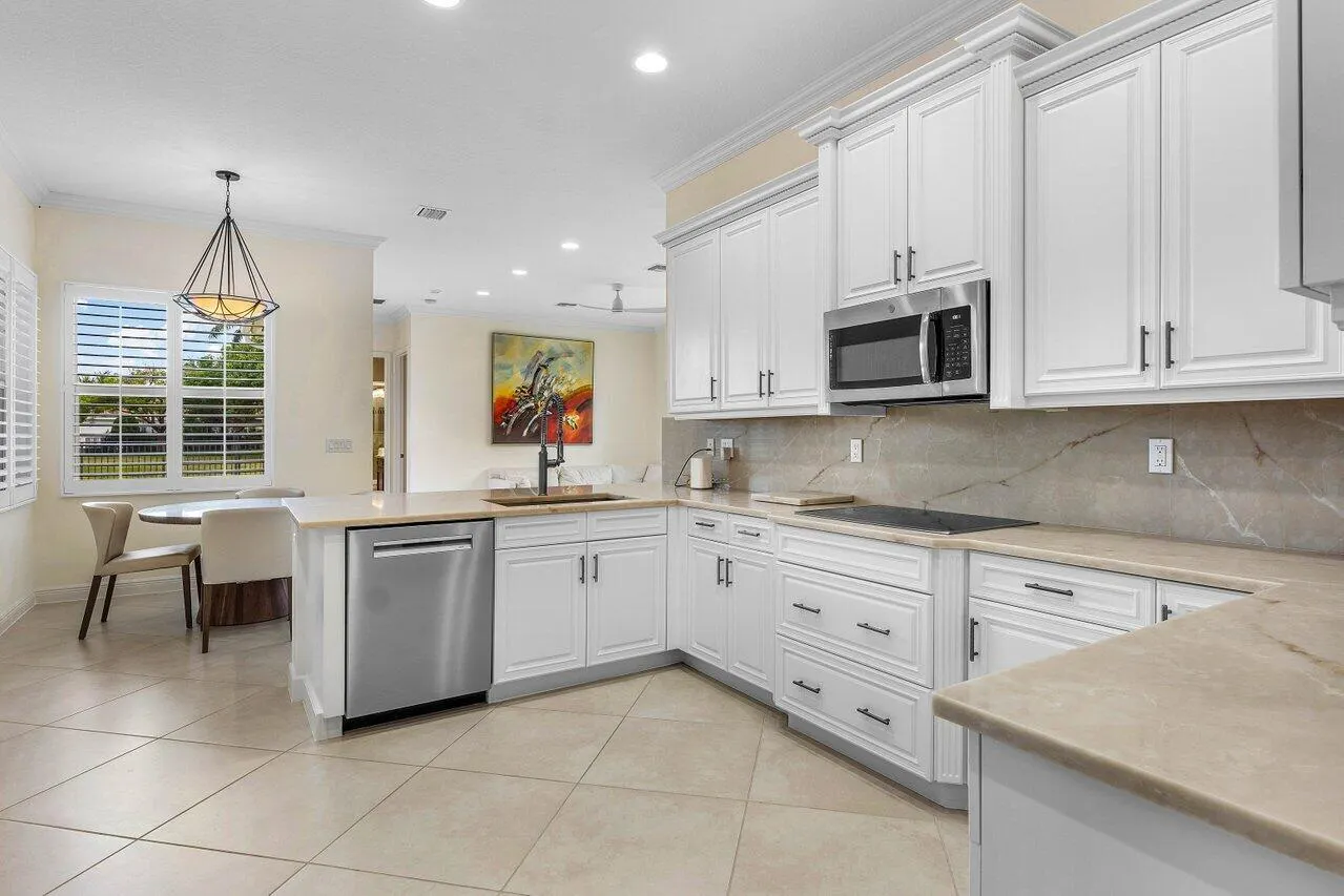 11952 Fox Hill Circle
