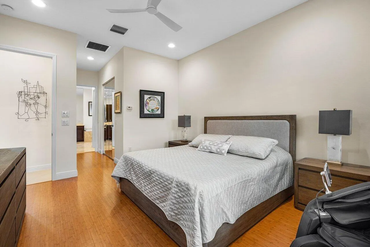 11952 Fox Hill Circle