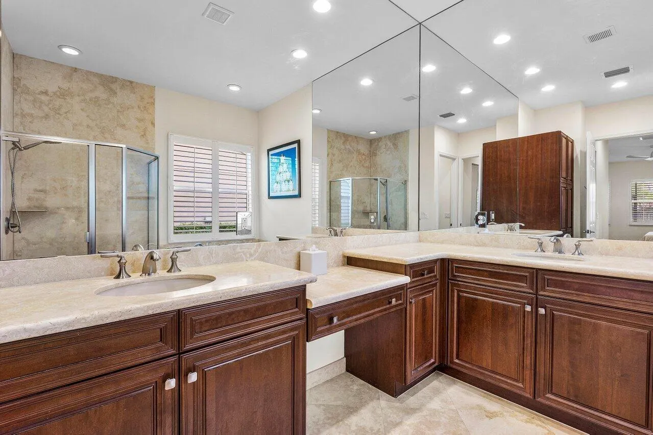 11952 Fox Hill Circle