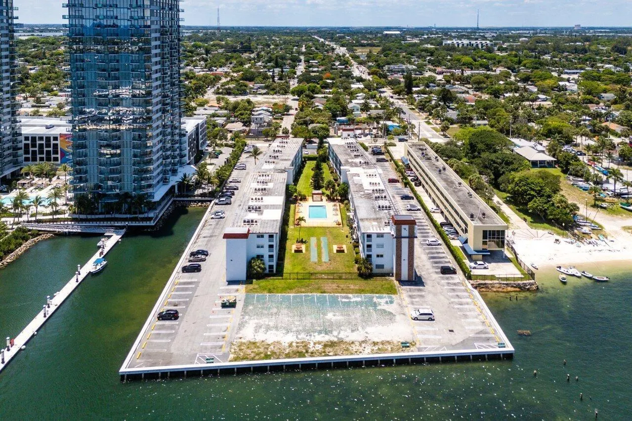 4500 N Flagler Drive, #D23