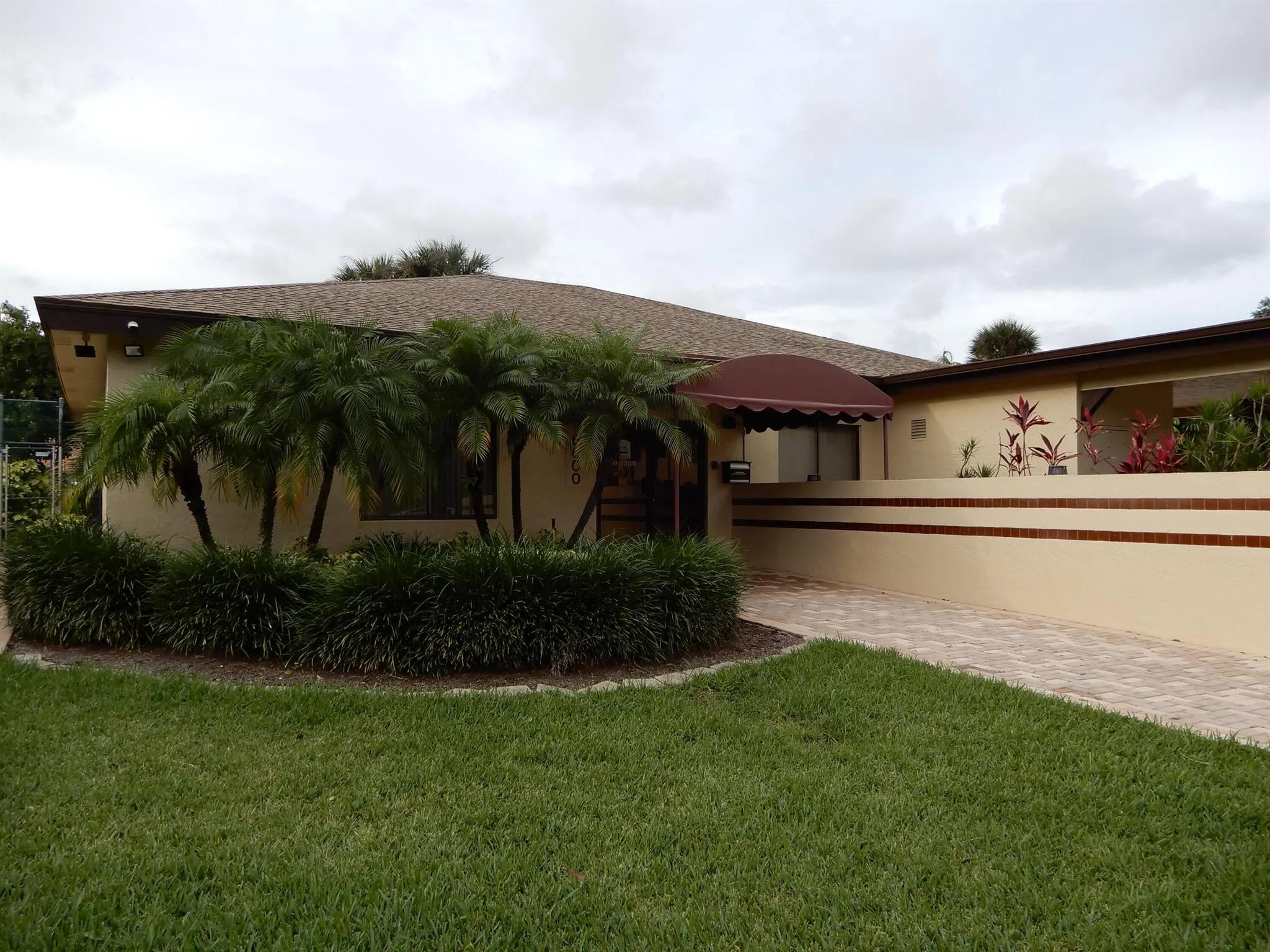 6585 Somerset Drive, #102