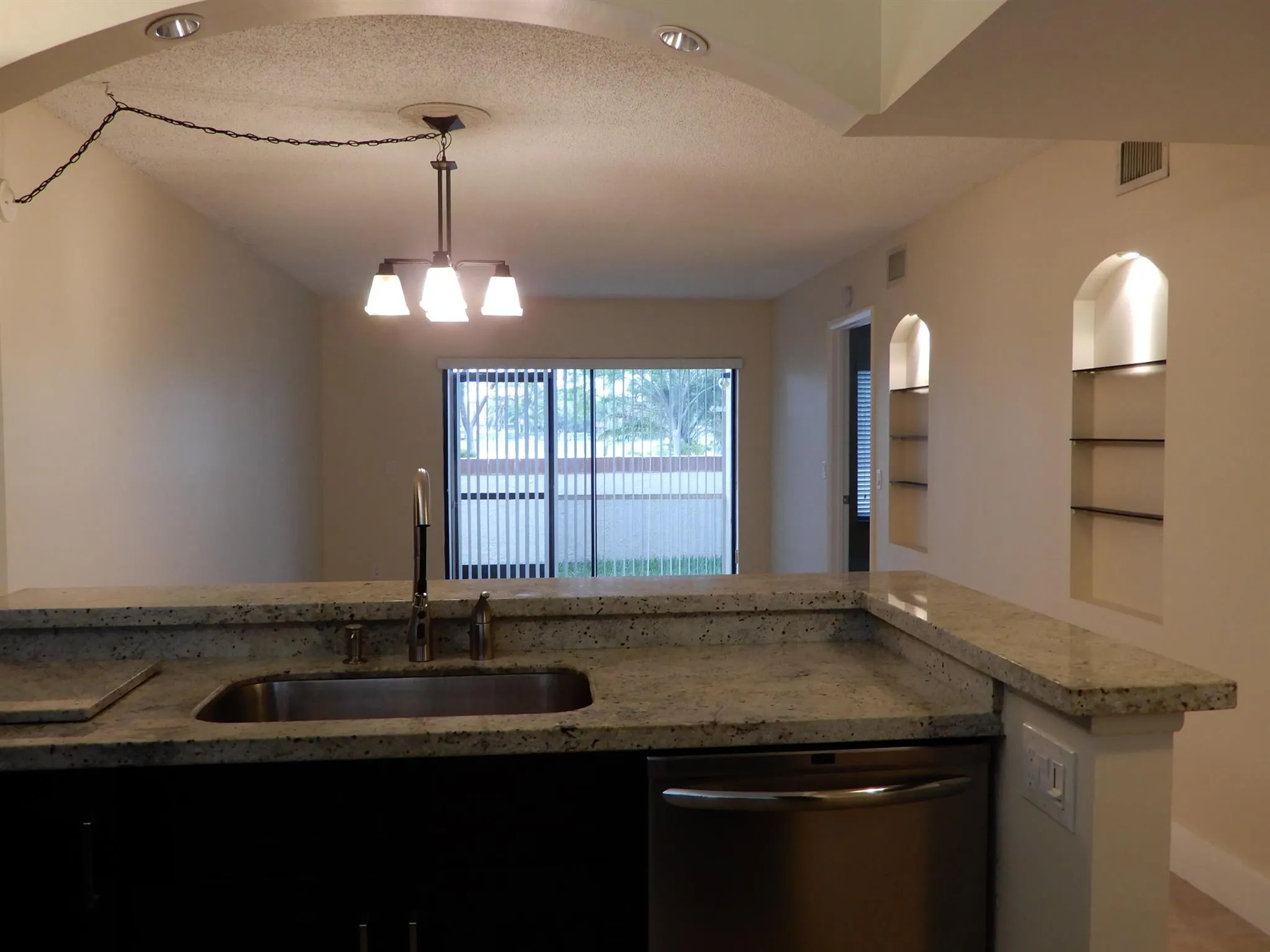 6585 Somerset Drive, #102