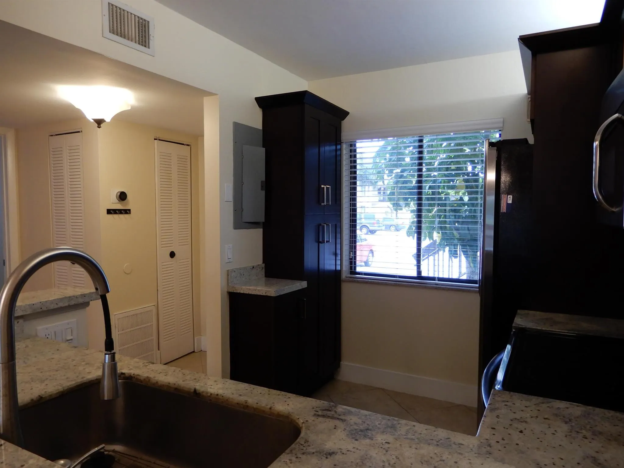 6585 Somerset Drive, #102