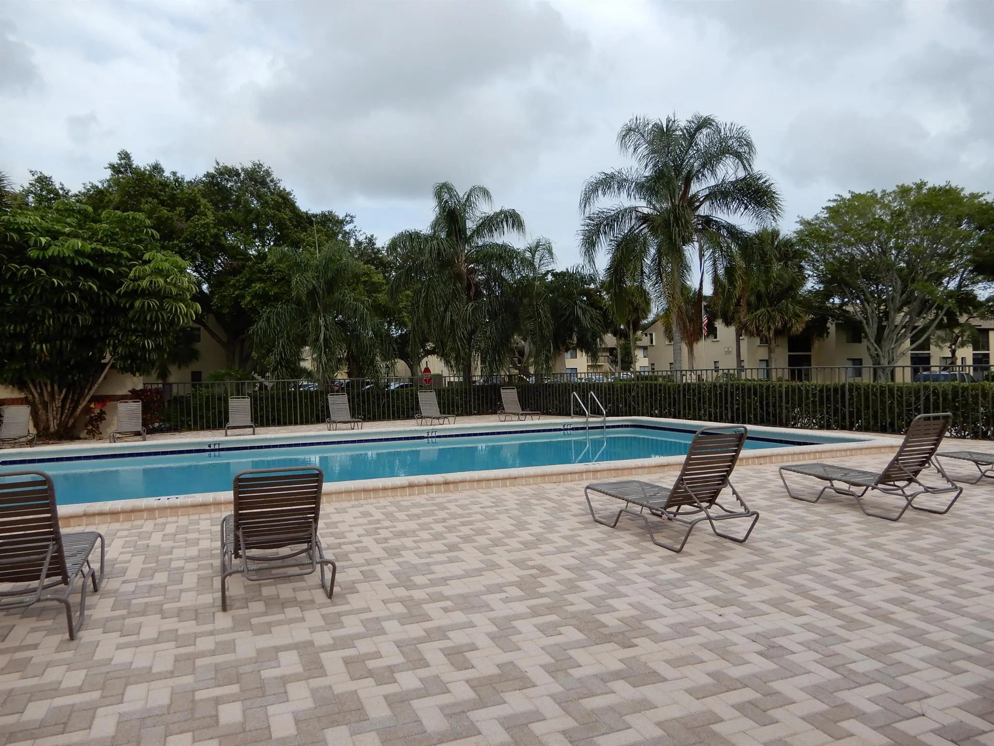 6585 Somerset Drive, #102
