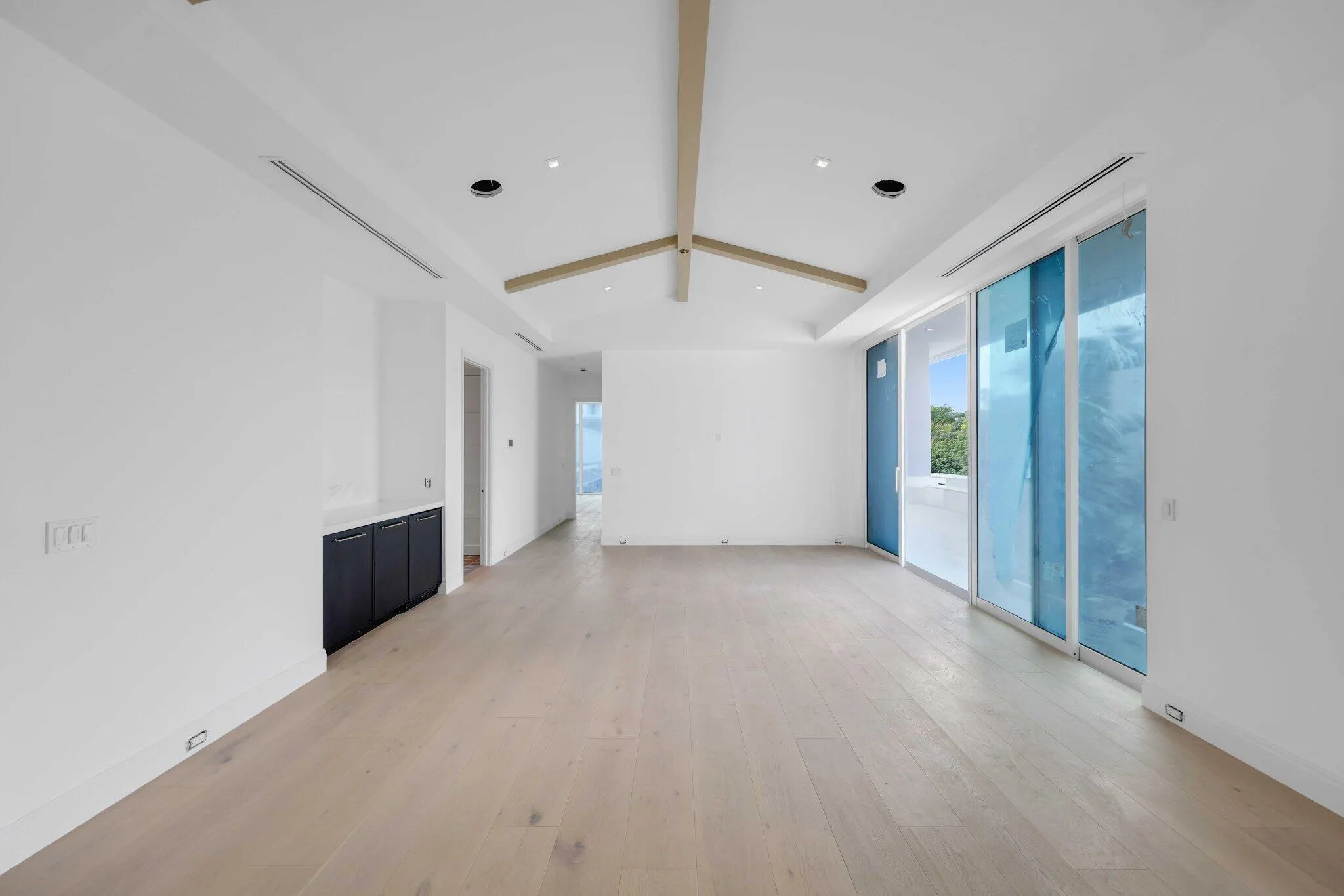 320 Grove Place