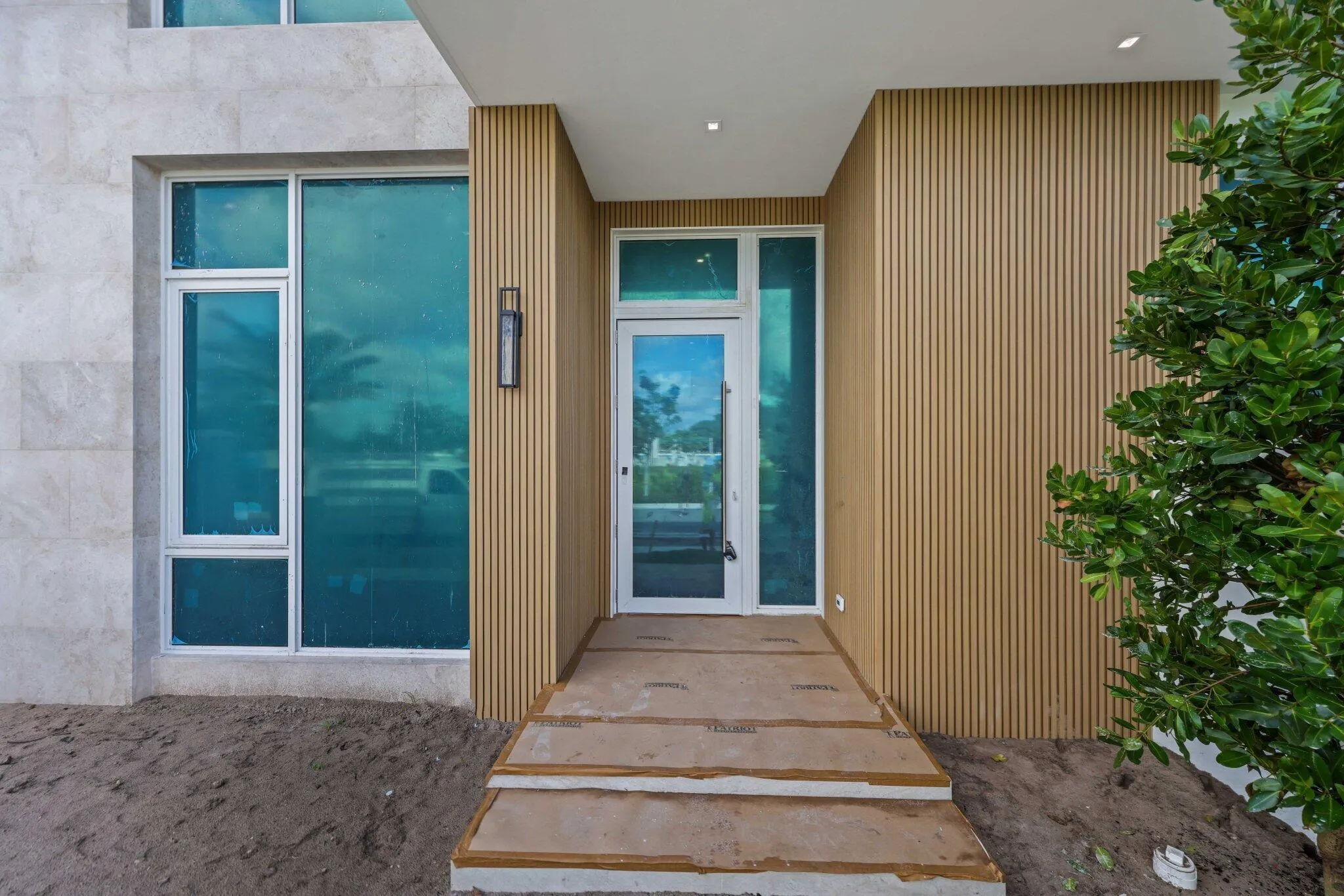 320 Grove Place