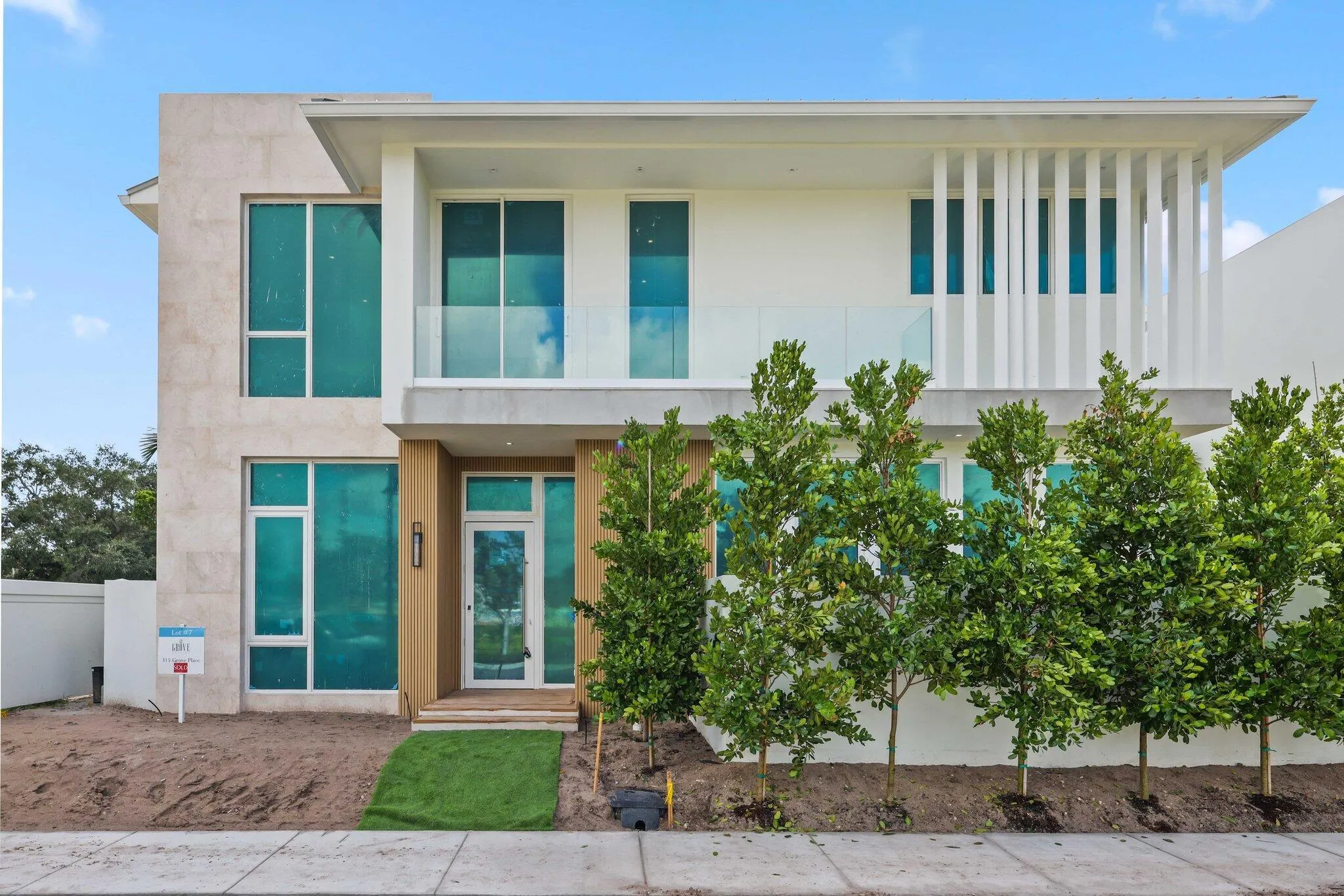 320 Grove Place