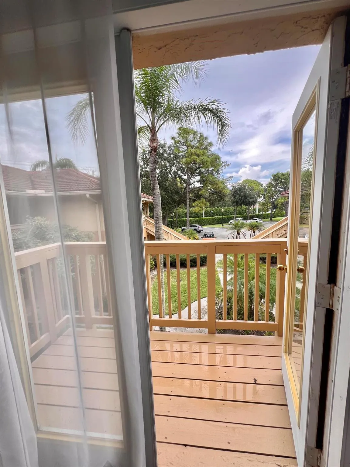 4863 Via Palm Lakes, #805