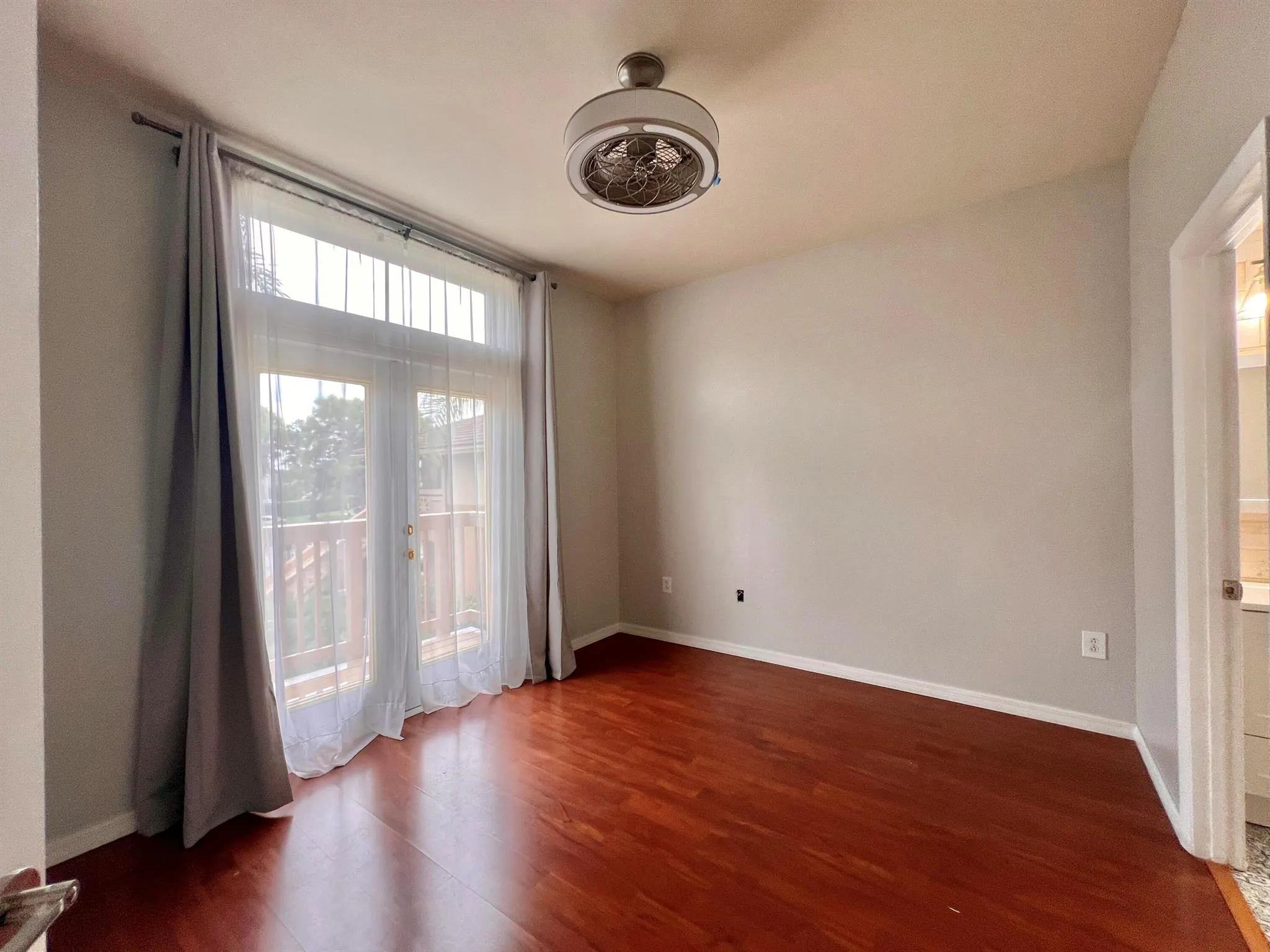 4863 Via Palm Lakes, #805