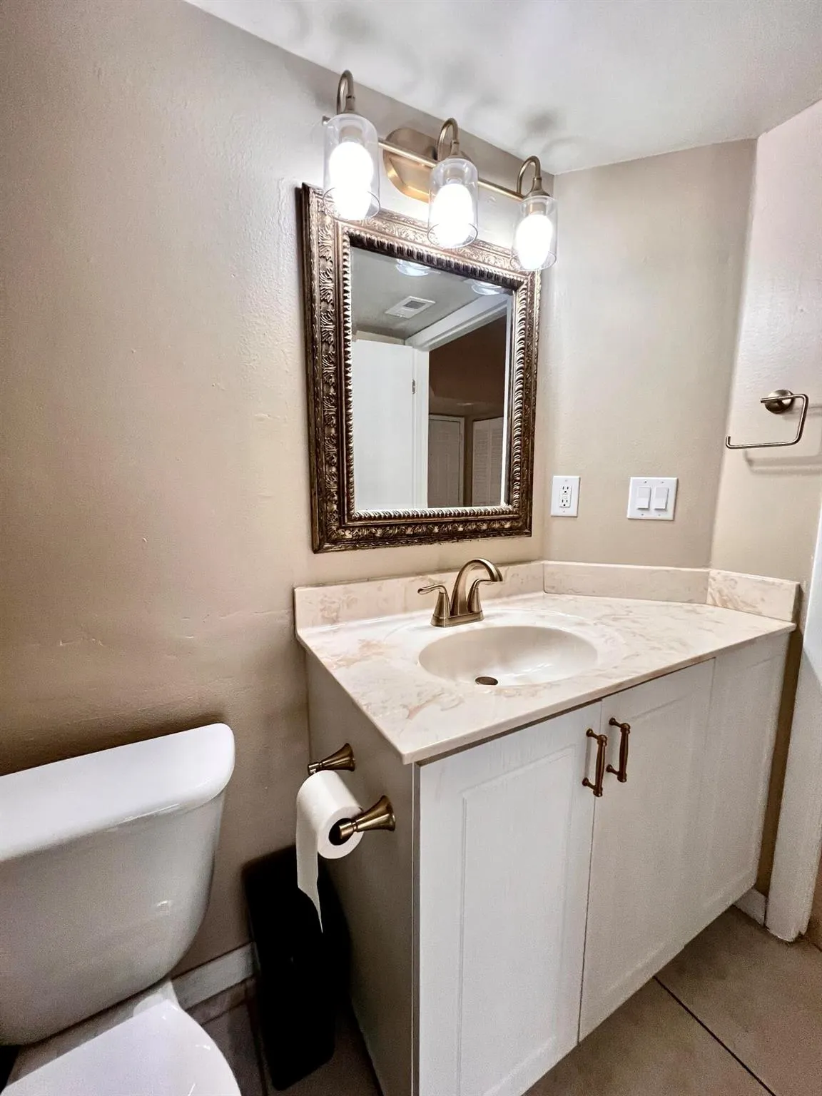 4863 Via Palm Lakes, #805