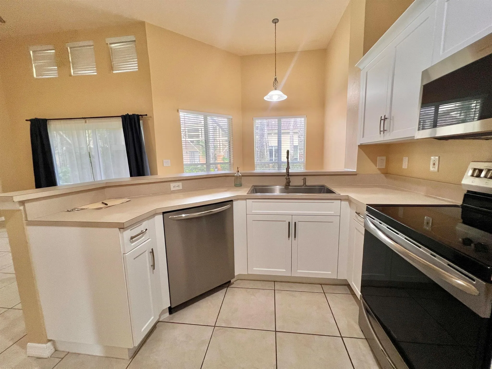 4863 Via Palm Lakes, #805