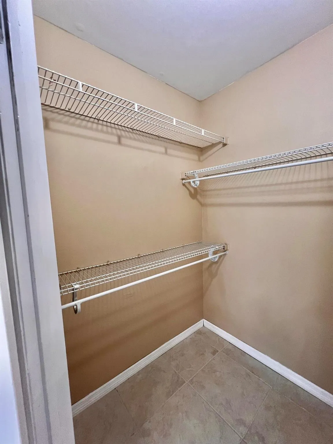 4863 Via Palm Lakes, #805