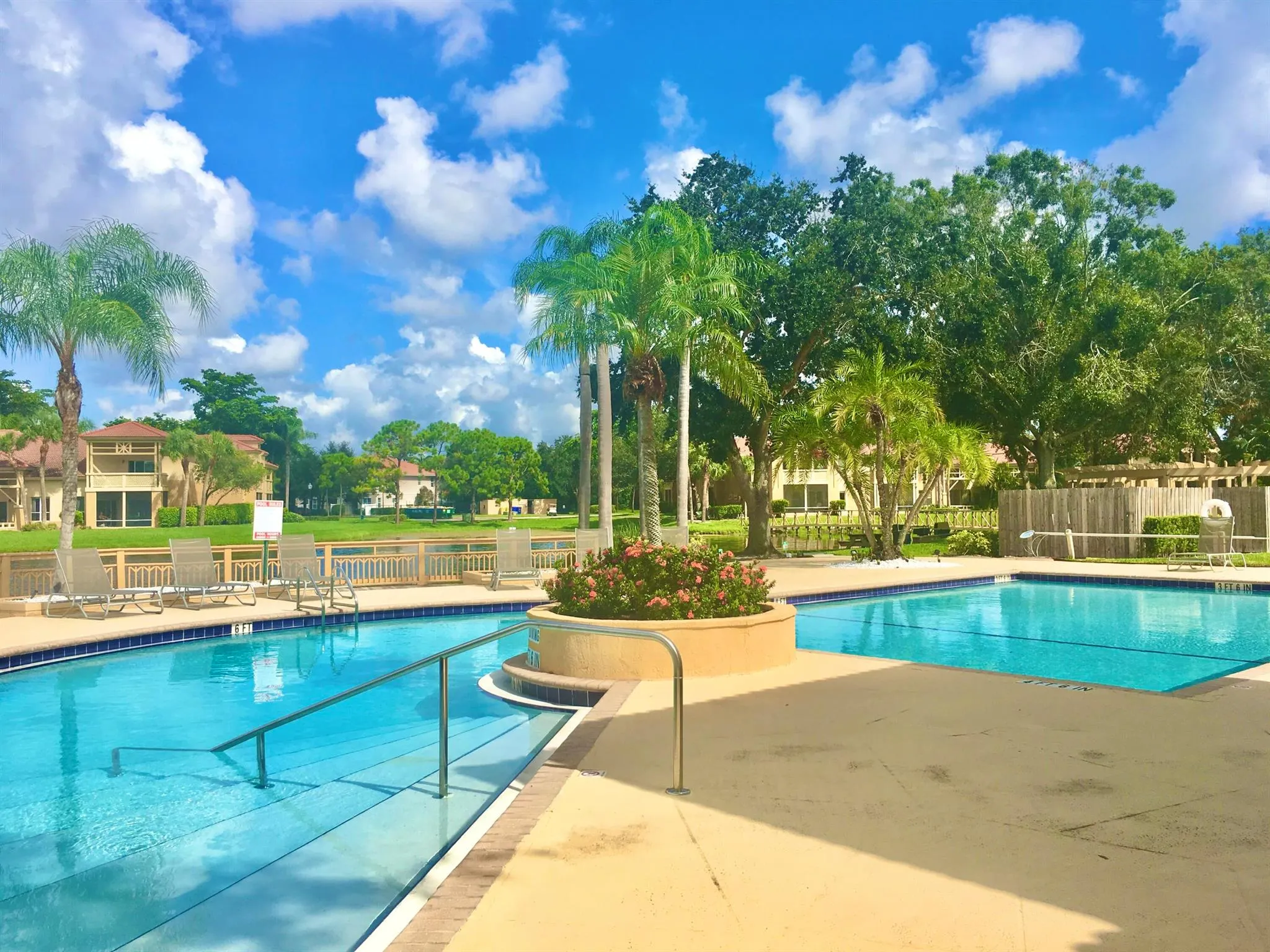 4863 Via Palm Lakes, #805