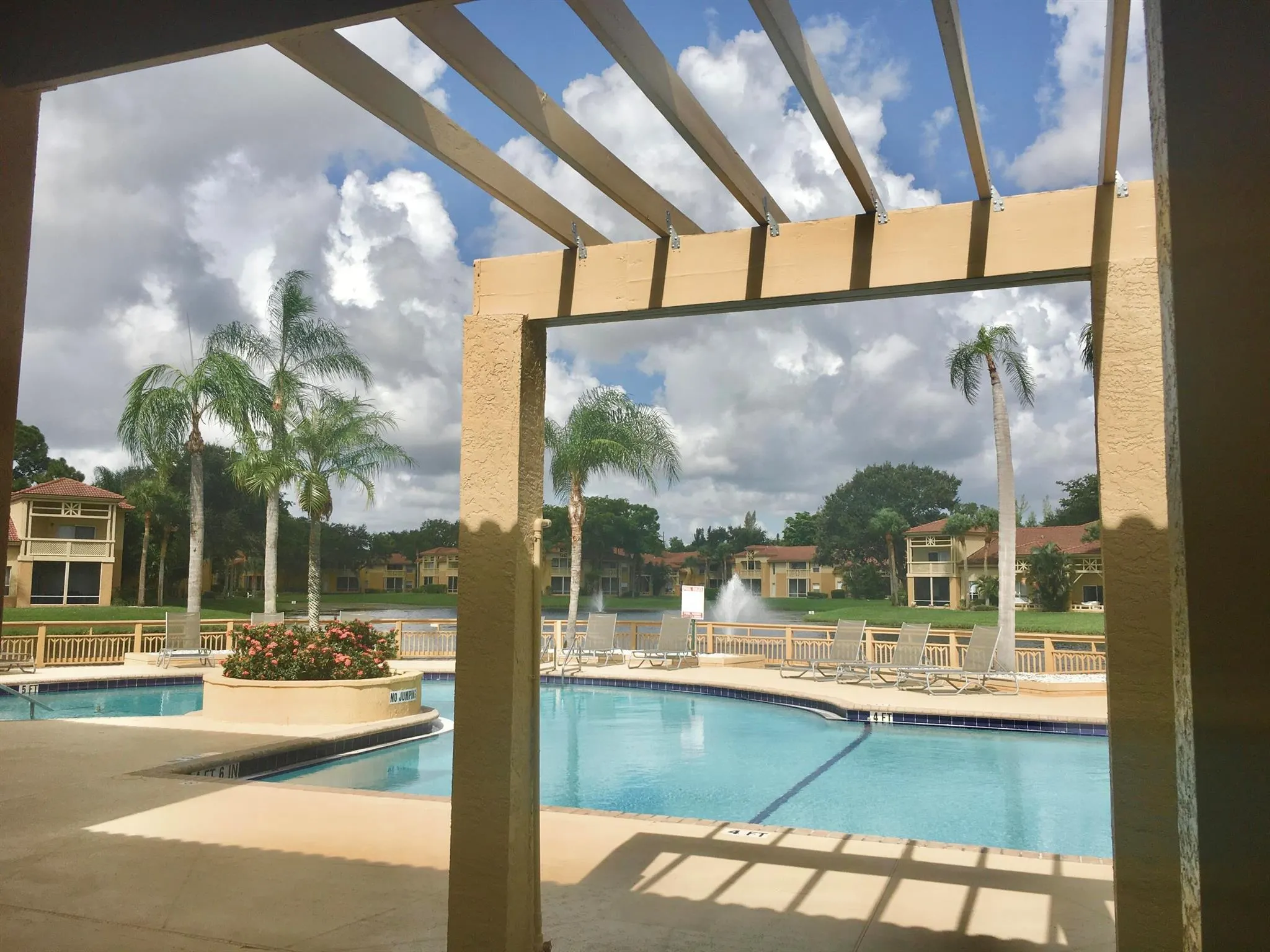 4863 Via Palm Lakes, #805