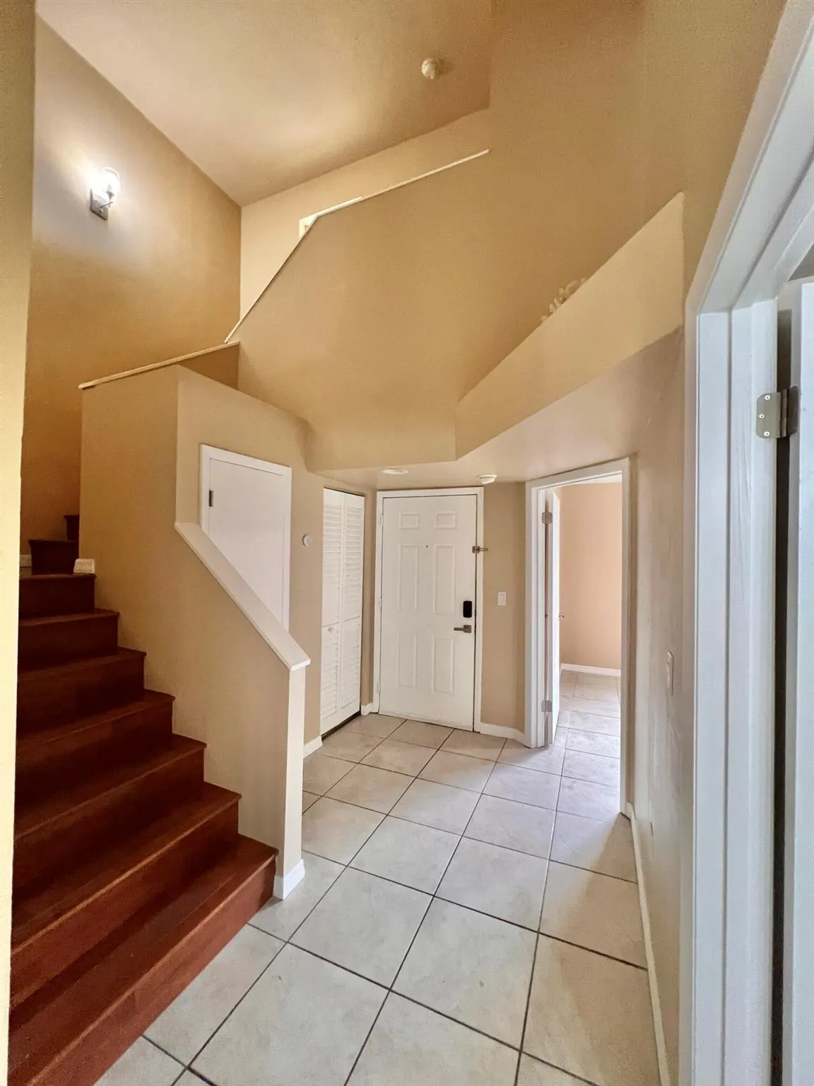 4863 Via Palm Lakes, #805