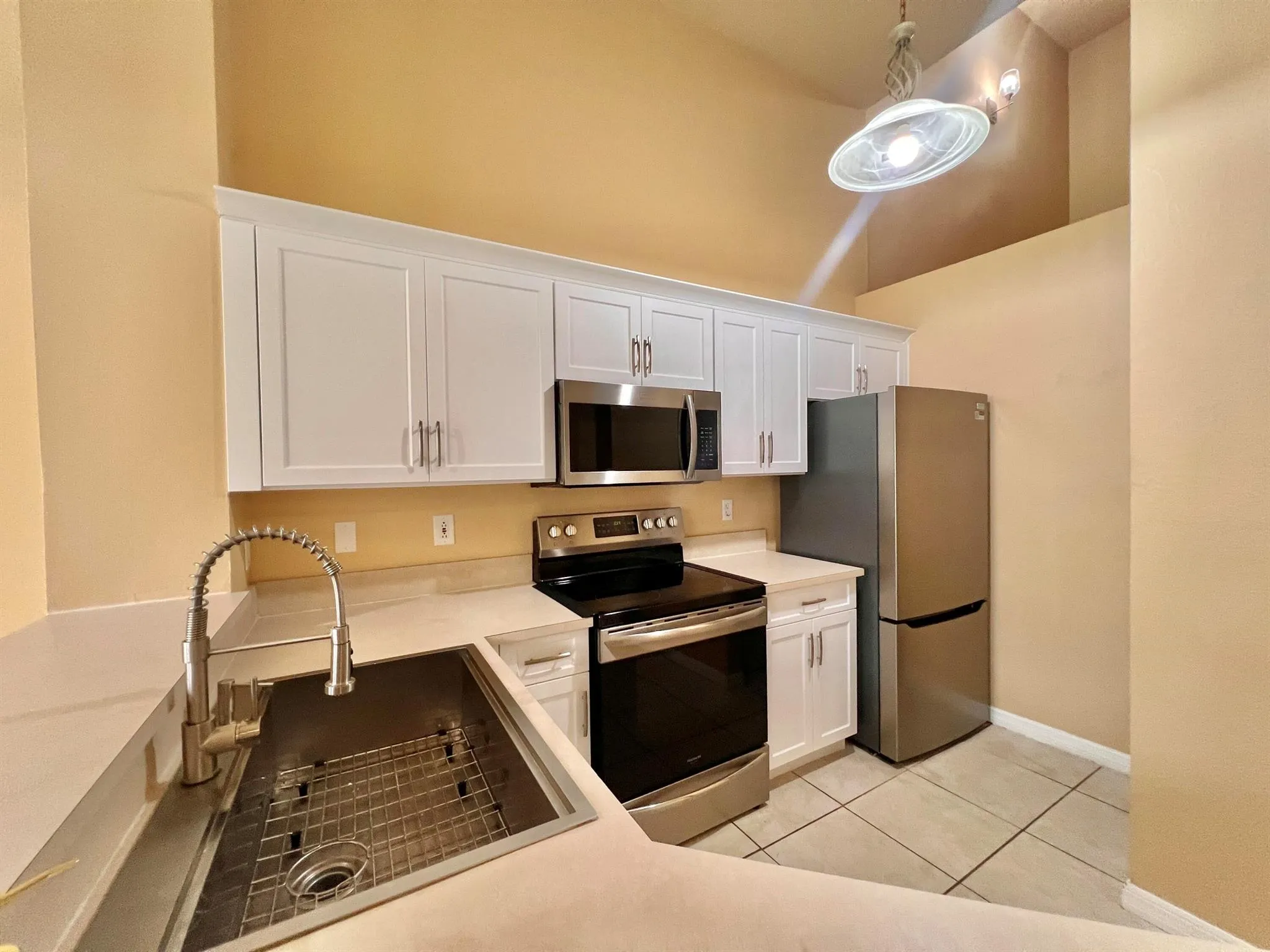 4863 Via Palm Lakes, #805