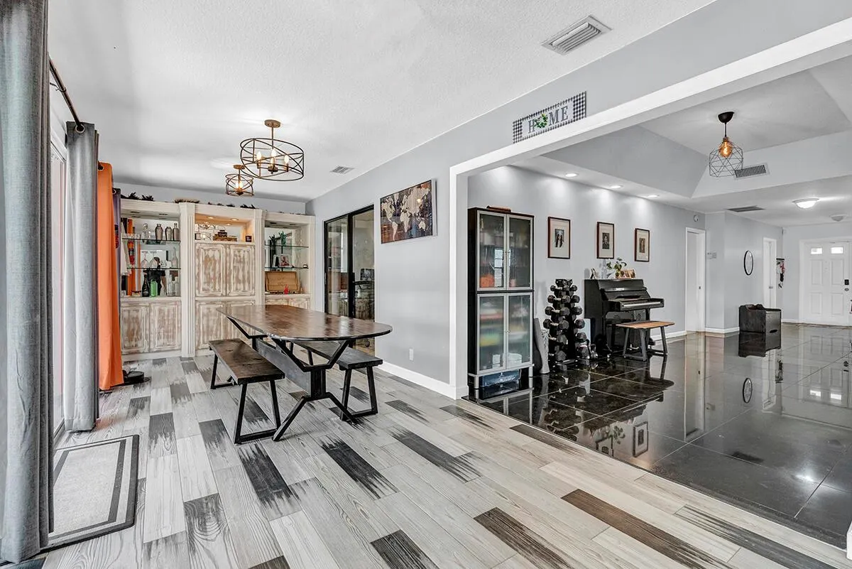 8326 Bonita Isle Drive