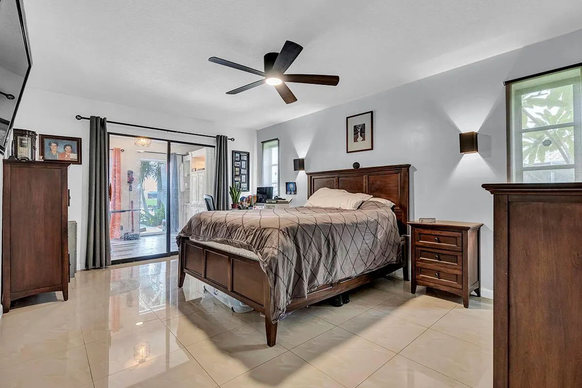 8326 Bonita Isle Drive