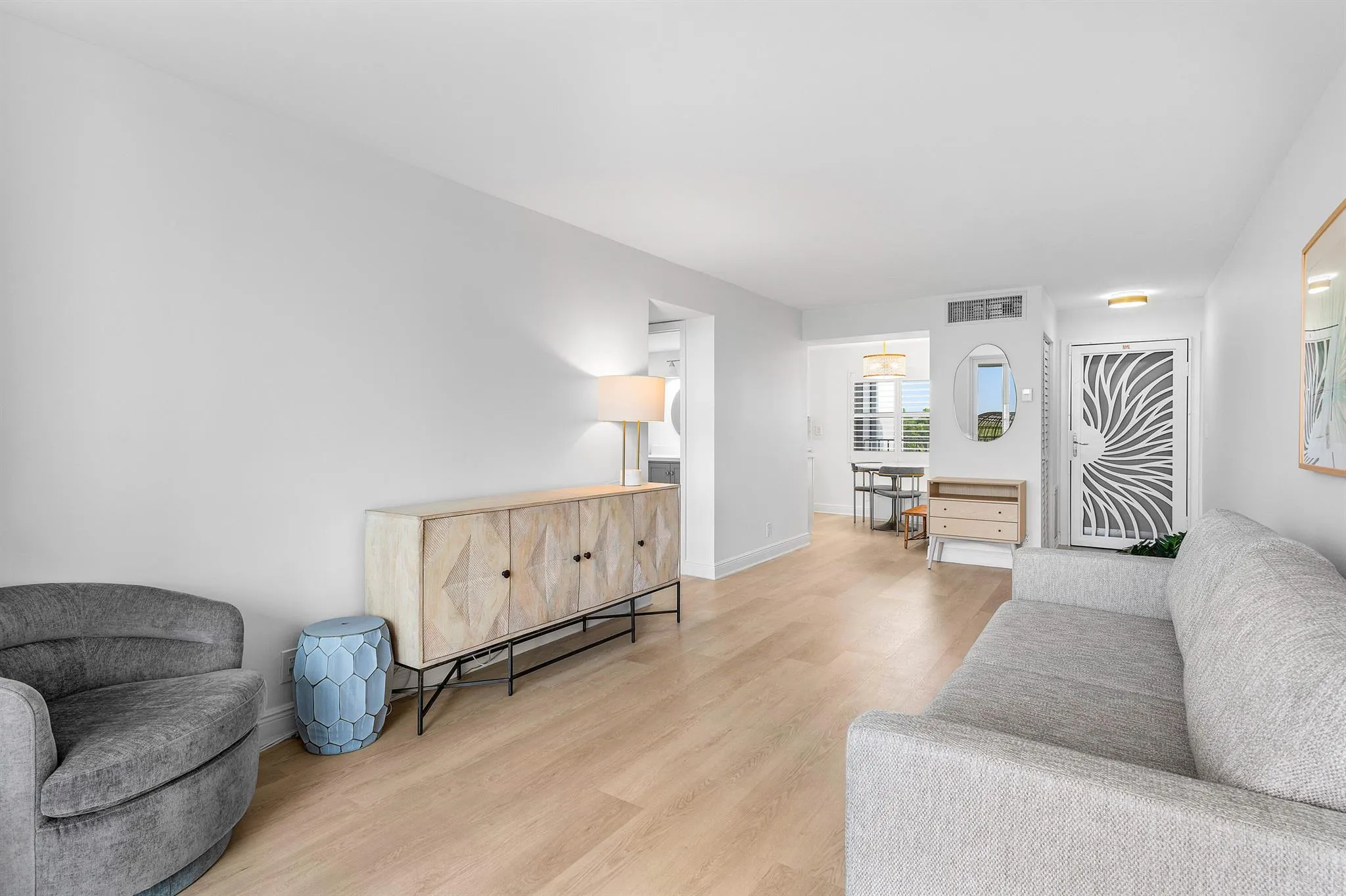 689 NE 6th Court, #4050