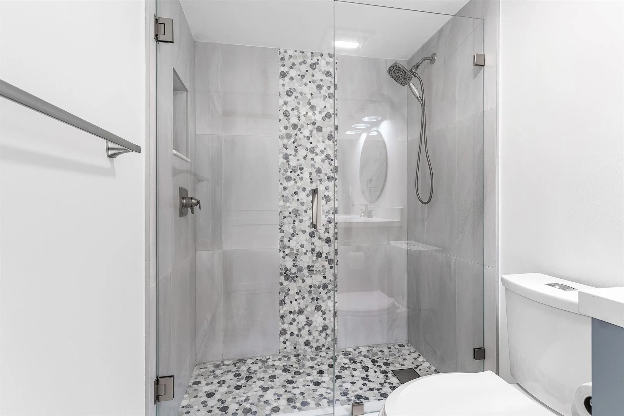 689 NE 6th Court, #4050