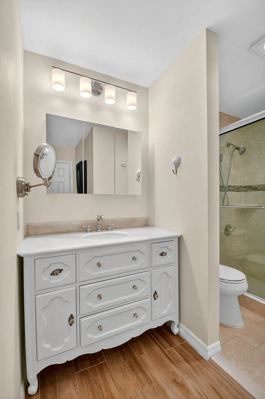 9900 Chestnut Tree Terrace, #B