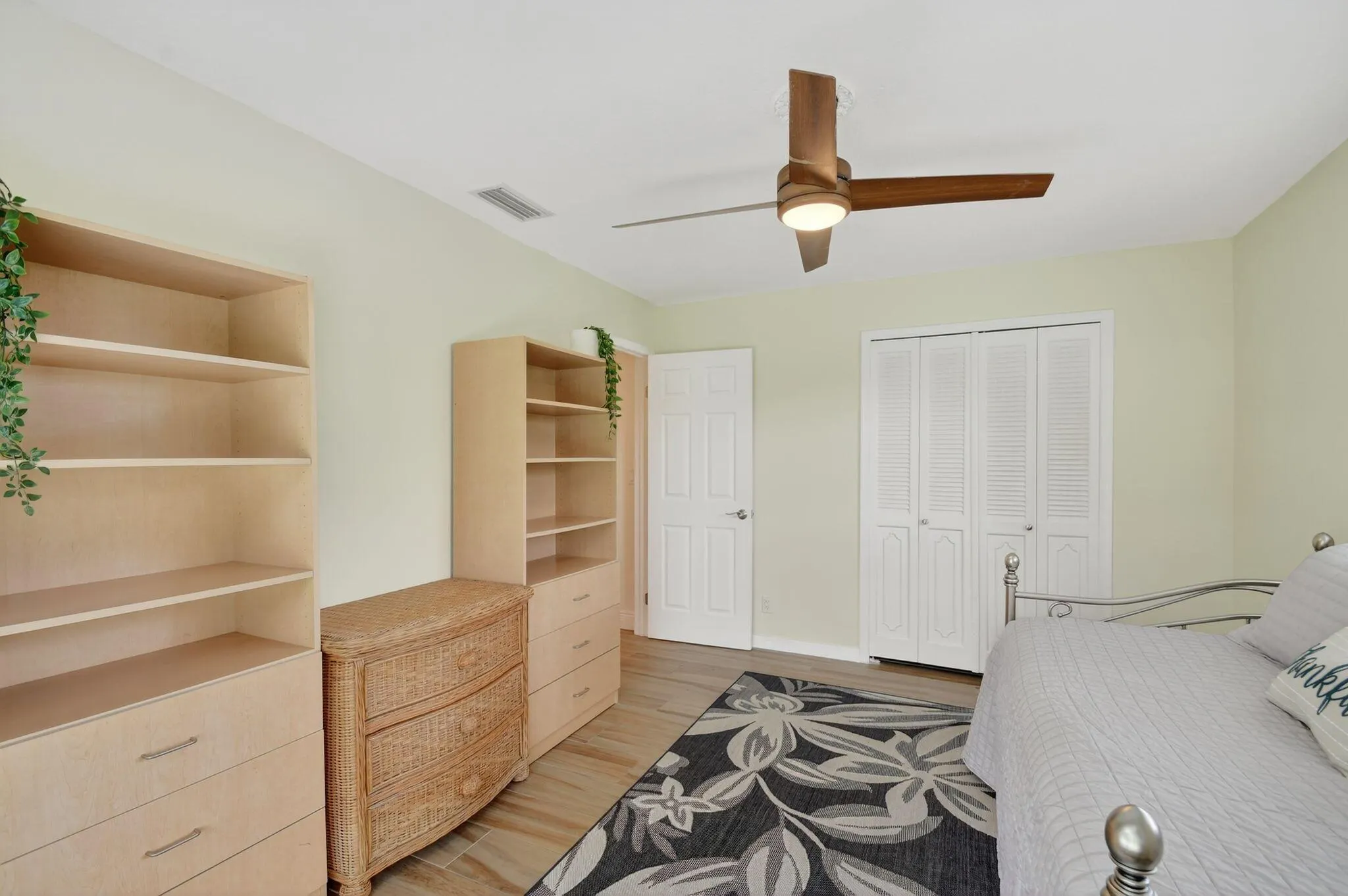 9900 Chestnut Tree Terrace, #B