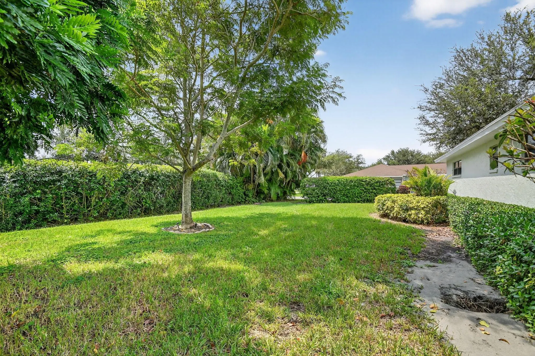 9900 Chestnut Tree Terrace, #B