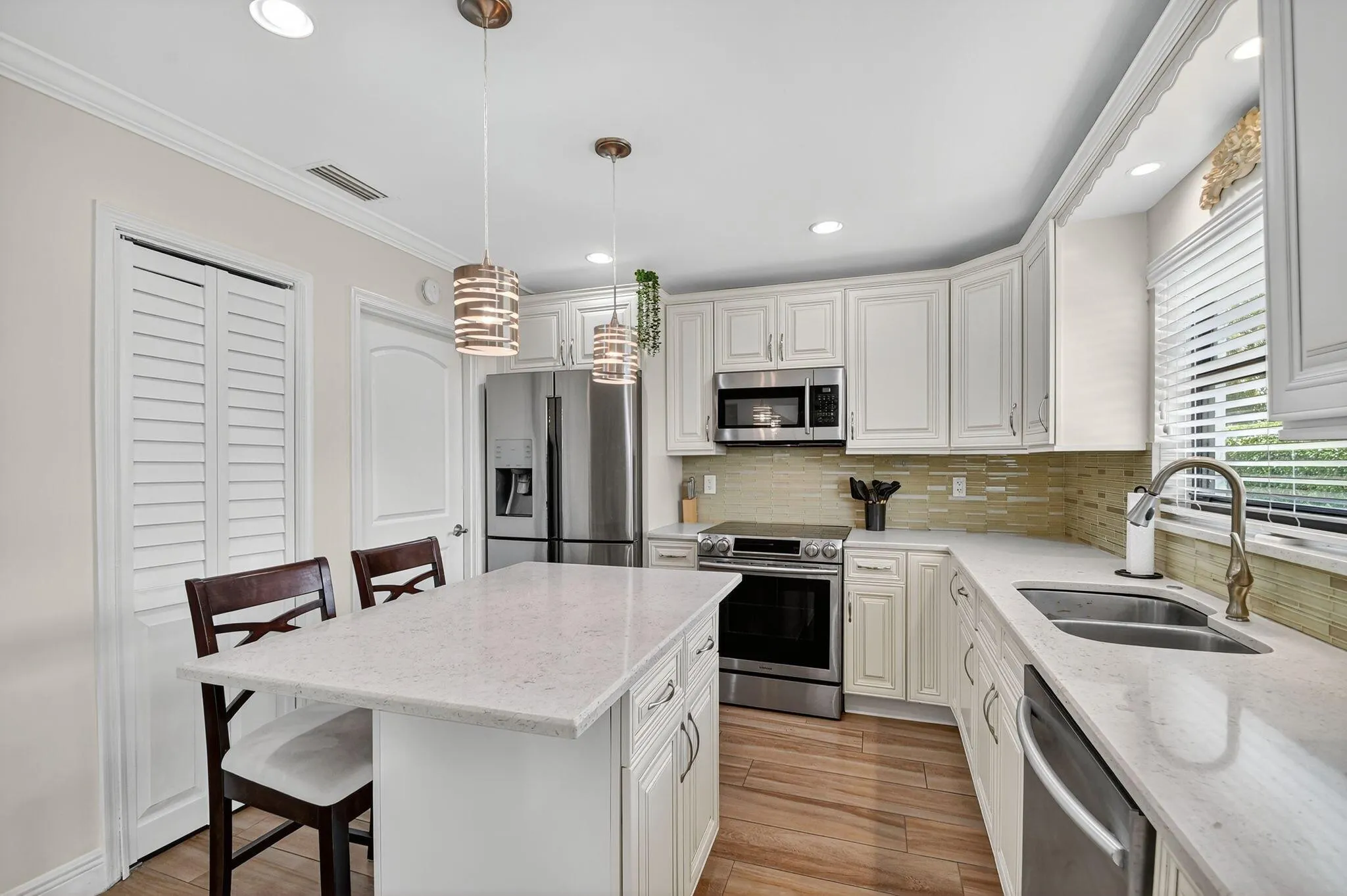 9900 Chestnut Tree Terrace, #B