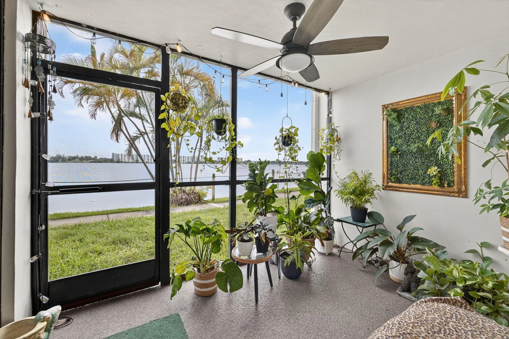 118 Lake Emerald Drive, #102